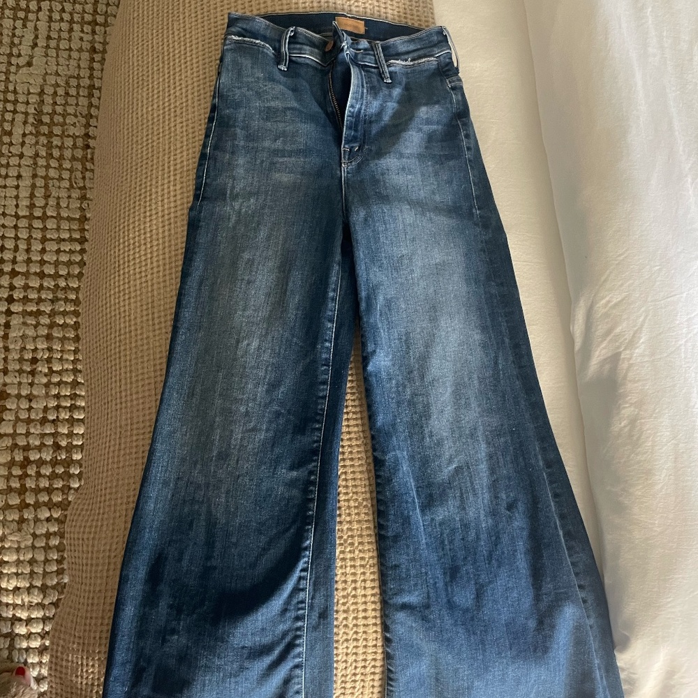 MOTHER Denim The Swooner Roller Crop Fray